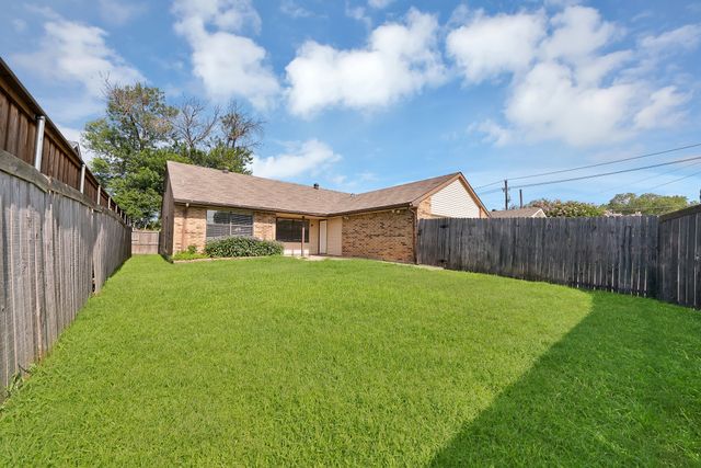 7000 Curry Drive, The Colony, TX 75056