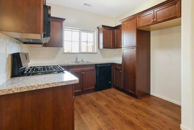 1137 W Putnam Avenue, Porterville, CA 93257