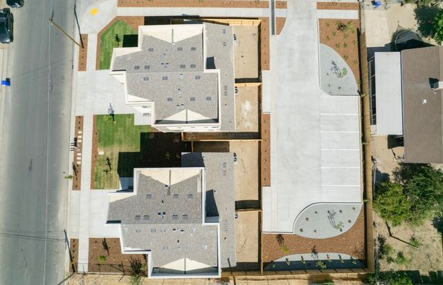 1137 W Putnam Avenue, Porterville, CA 93257