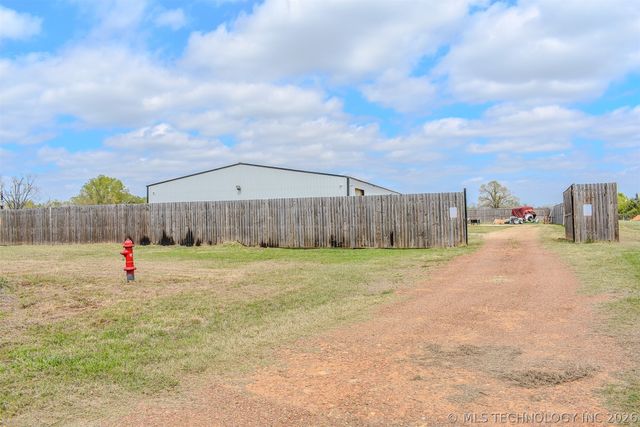 3253 E 2090 Road, Sawyer, OK 74743