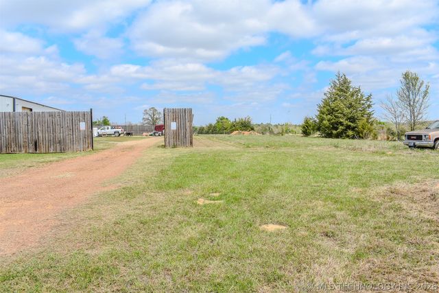 3253 E 2090 Road, Sawyer, OK 74743