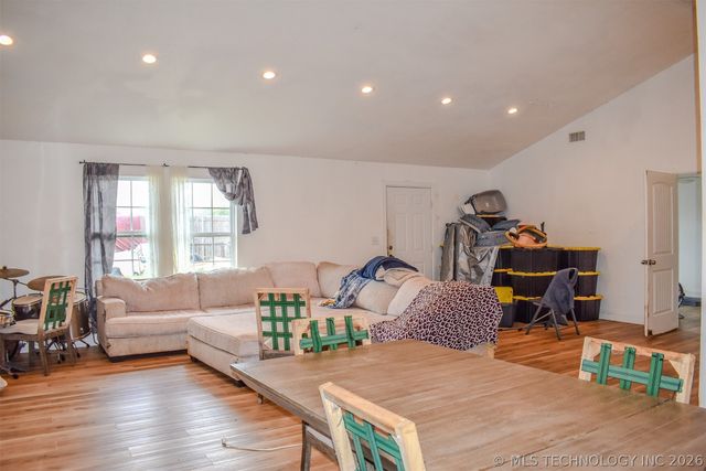 3253 E 2090 Road, Sawyer, OK 74743