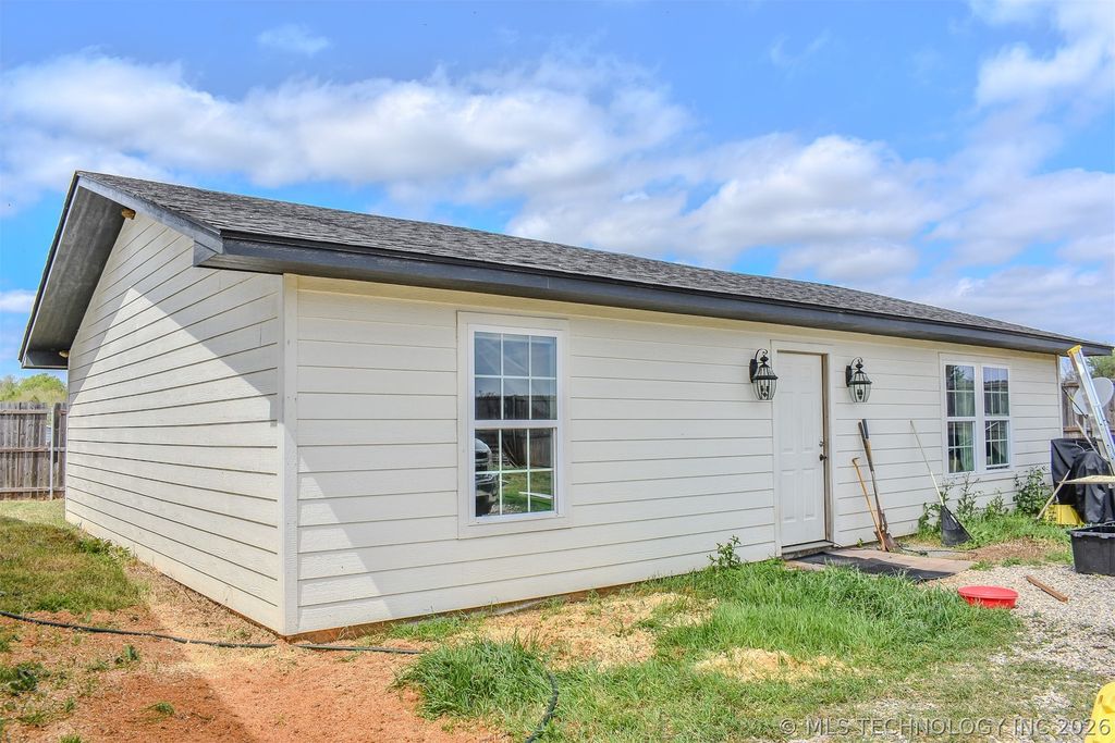 3253 E 2090 Road, Sawyer, OK 74743