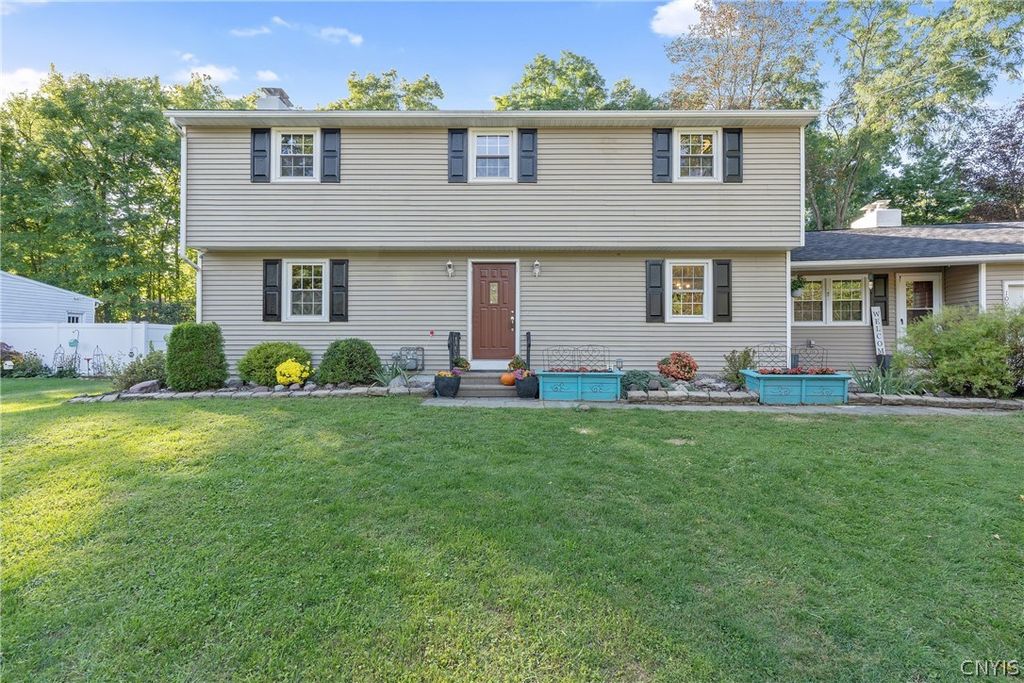 109 Old Powder Mill Road, Manlius, NY 13066