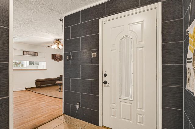 410 Gamewood Drive, Spring, TX 77386