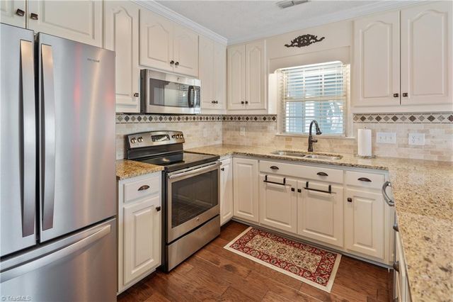 260 S Boyles Street, Pilot Mountain, NC 27041