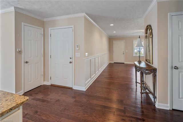 260 S Boyles Street, Pilot Mountain, NC 27041