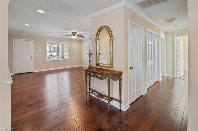 260 S Boyles Street, Pilot Mountain, NC 27041