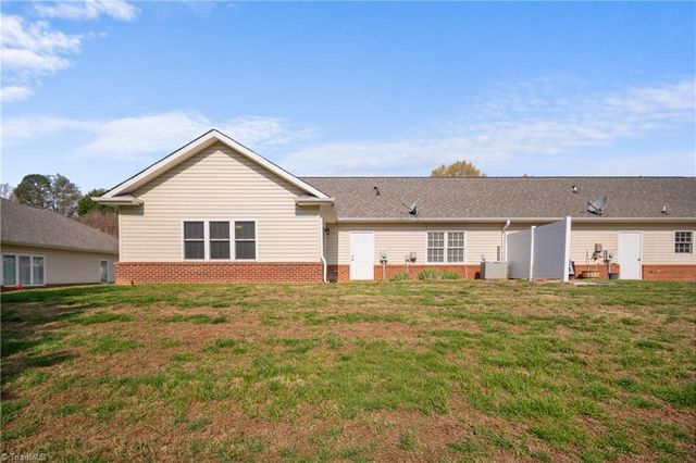 260 S Boyles Street, Pilot Mountain, NC 27041