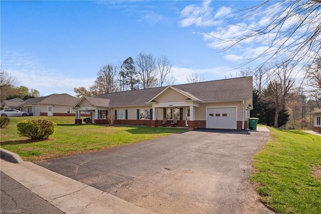 260 S Boyles Street, Pilot Mountain, NC 27041