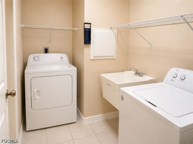1422 SE 18th ST, Cape Coral, FL 33990