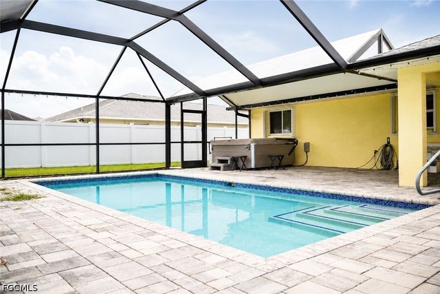 1422 SE 18th ST, Cape Coral, FL 33990