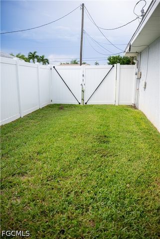 1422 SE 18th ST, Cape Coral, FL 33990