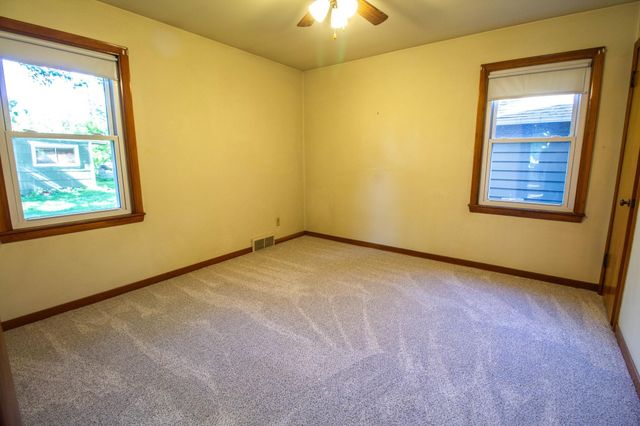 401 13th Avenue NE, Austin, MN 55912