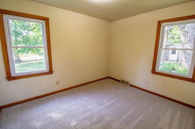 401 13th Avenue NE, Austin, MN 55912