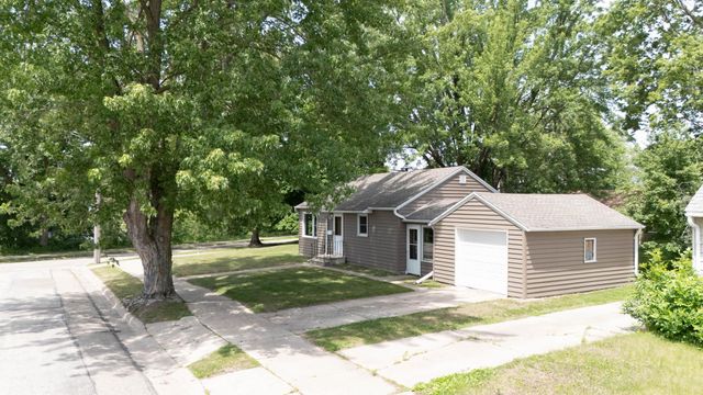 401 13th Avenue NE, Austin, MN 55912