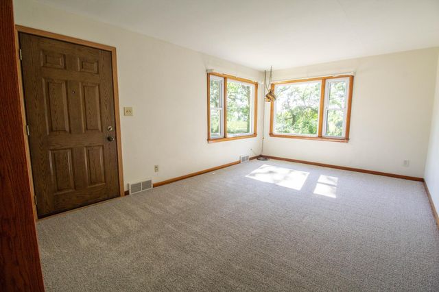 401 13th Avenue NE, Austin, MN 55912
