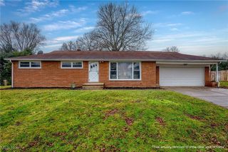 1259 Faircliff Street, Louisville, OH 44641