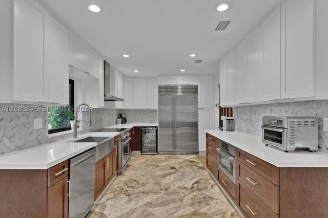 9204 NE 10th Ave, Miami Shores, FL 33138