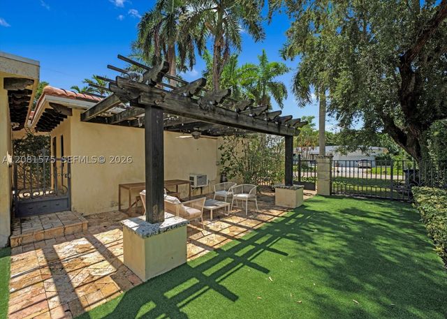 9204 NE 10th Ave, Miami Shores, FL 33138