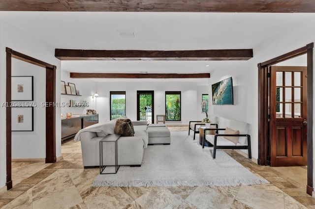 9204 NE 10th Ave, Miami Shores, FL 33138