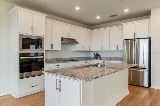 9662 PASSAIC PARKWAY, Orlando, FL 32829