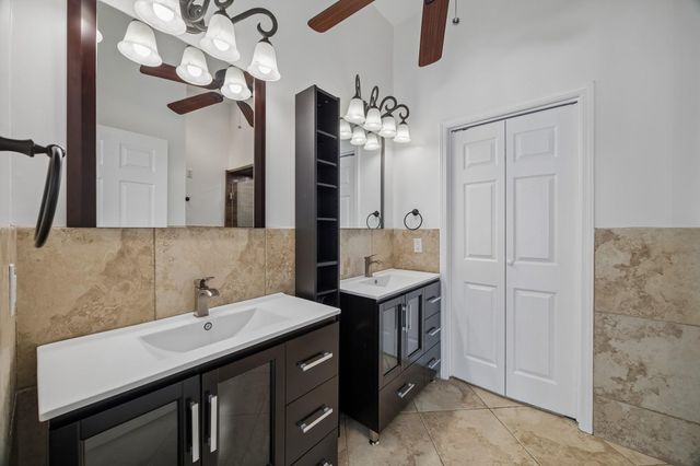 11931 Carriage Hill Drive, Houston, TX 77077