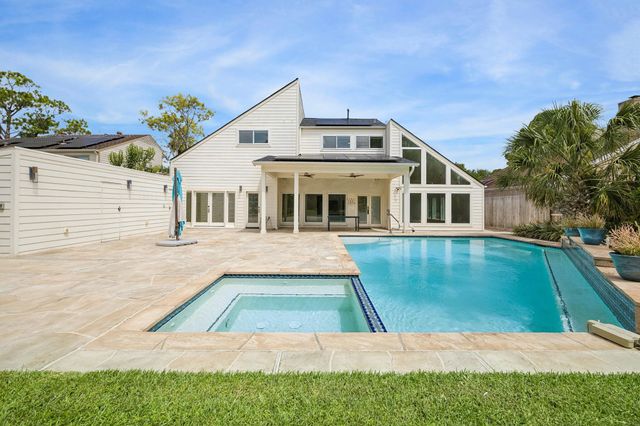 11931 Carriage Hill Drive, Houston, TX 77077