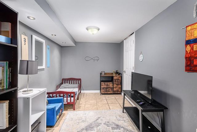 3932 N Spruce Avenue, Kansas City, MO 64117