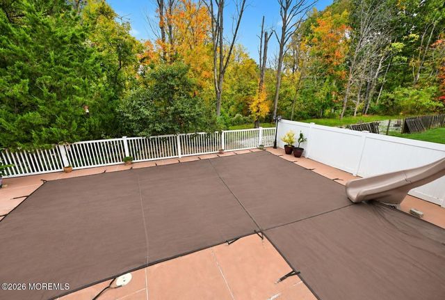 10 Sasha Court, Matawan, NJ 07747