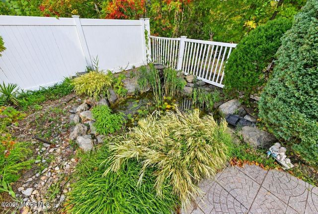 10 Sasha Court, Matawan, NJ 07747