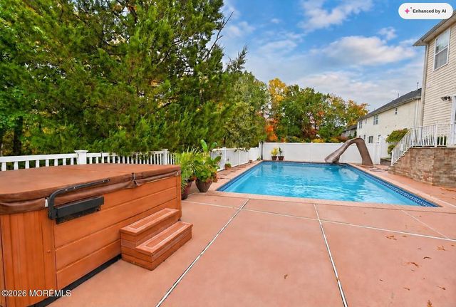 10 Sasha Court, Matawan, NJ 07747