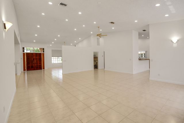 551 NW 108TH Avenue, Plantation, FL 33324