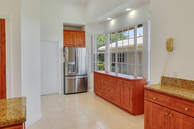 551 NW 108TH Avenue, Plantation, FL 33324