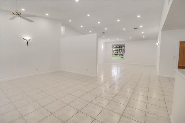 551 NW 108TH Avenue, Plantation, FL 33324