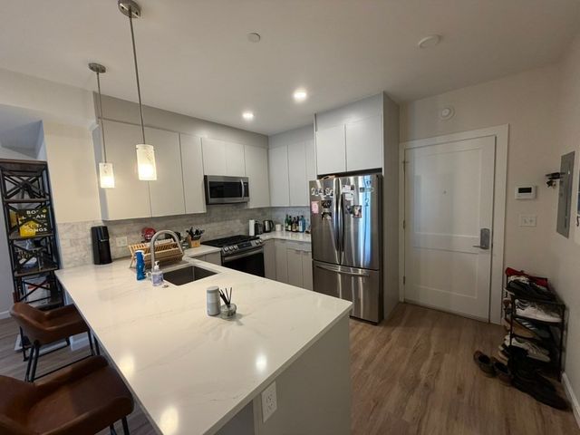 458 Washington St 103, Boston, MA 02135