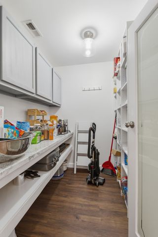 2010 Mosley Ferry Rd, Chapmansboro, TN 37035