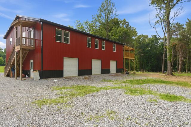 2010 Mosley Ferry Rd, Chapmansboro, TN 37035