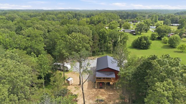 2010 Mosley Ferry Rd, Chapmansboro, TN 37035