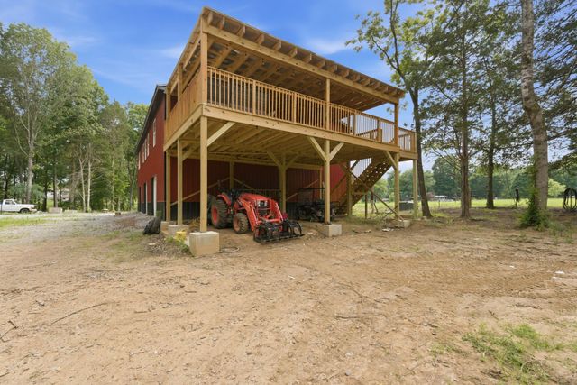 2010 Mosley Ferry Rd, Chapmansboro, TN 37035