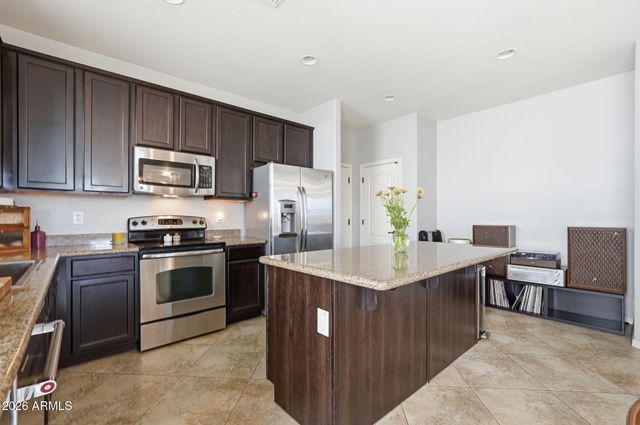 2089 S OLYMPIC Drive, Gilbert, AZ 85295