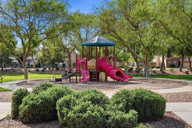 2089 S OLYMPIC Drive, Gilbert, AZ 85295