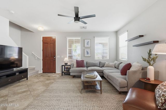 2089 S OLYMPIC Drive, Gilbert, AZ 85295