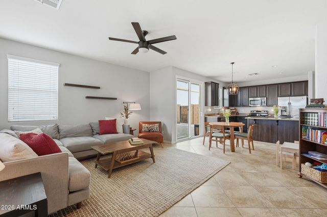 2089 S OLYMPIC Drive, Gilbert, AZ 85295