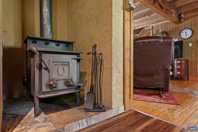 4739 E OLD MOUNTAIN RD, Louisa, VA 23093