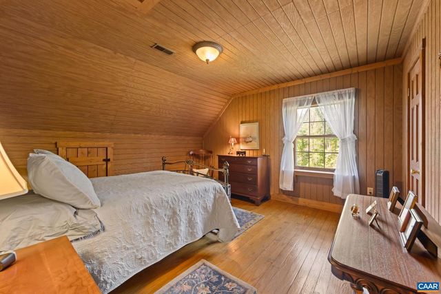 4739 E OLD MOUNTAIN RD, Louisa, VA 23093