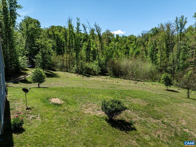 4739 E OLD MOUNTAIN RD, Louisa, VA 23093