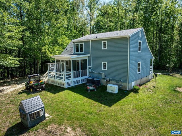 4739 E OLD MOUNTAIN RD, Louisa, VA 23093