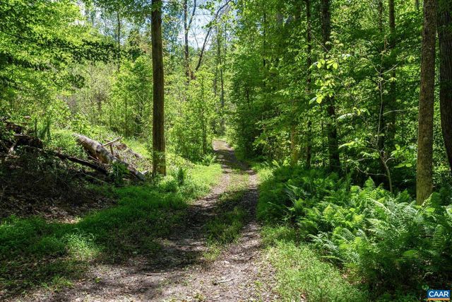 4739 E OLD MOUNTAIN RD, Louisa, VA 23093
