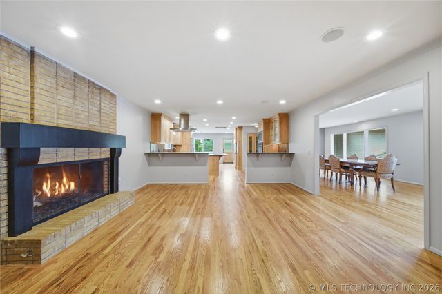 6272 S Jamestown Avenue, Tulsa, OK 74136